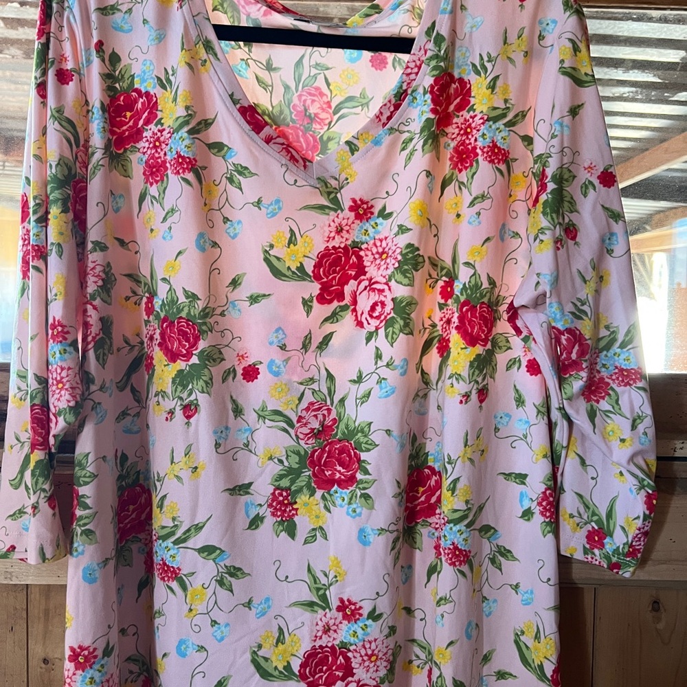 The Pioneer Woman Pink Floral Top
